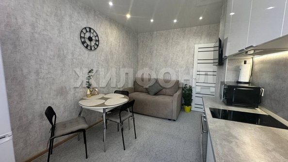 
  Продается 1-комн. квартира, 42.8 м², Виктора Уса ул, д. 5
. Фото 3.