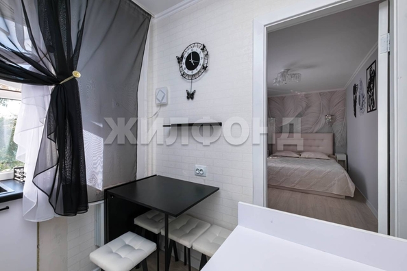 
  Продается 2-комн. квартира, 42 м², Коченевская ул, д. 1а
. Фото 3.