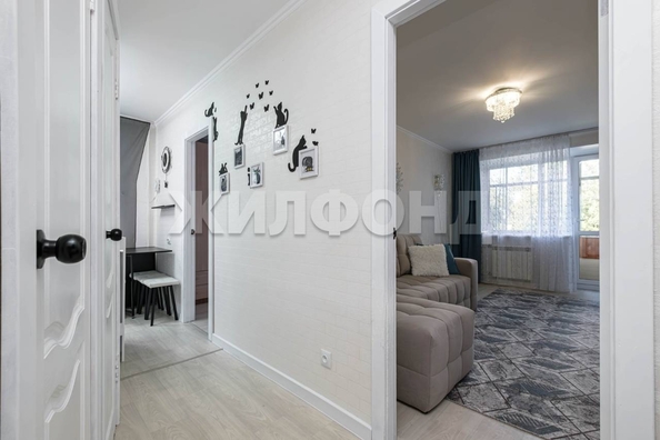 
  Продается 2-комн. квартира, 42 м², Коченевская ул, д. 1а
. Фото 5.