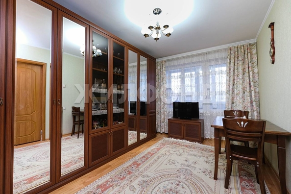 
  Продается 3-комн. квартира, 56.2 м², Бориса Богаткова ул, д. 264/1
. Фото 1.