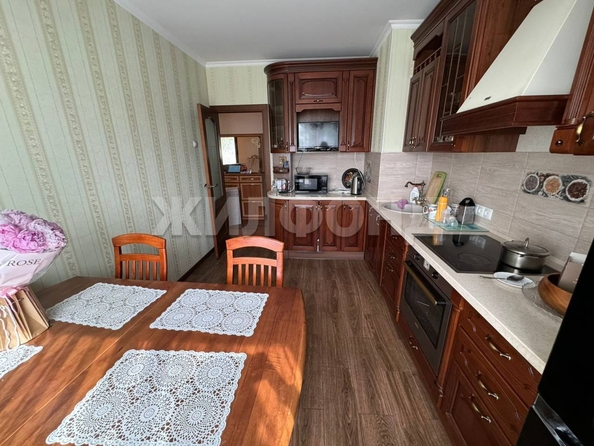 
  Продается 3-комн. квартира, 65.6 м², Российская ул, д. 10
. Фото 2.