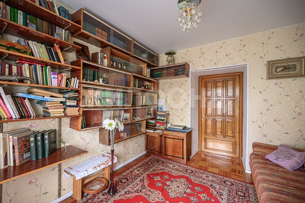 
  Сдается 3-комн. квартира, 87 м², Революции ул, д. 28
. Фото 15.