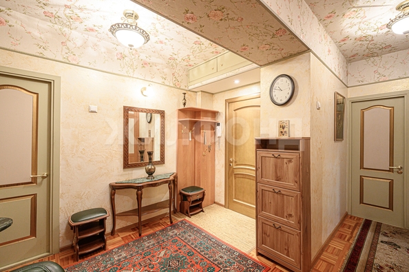 
  Сдается 3-комн. квартира, 87 м², Революции ул, д. 28
. Фото 30.