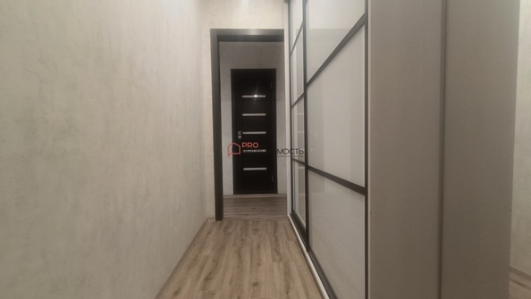 
  Продается 1-комн. квартира, 37.7 м², Петухова ул, д. 97
. Фото 2.