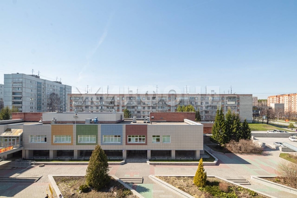 
  Продается 3-комн. квартира, 63.9 м², Поселок Кольцово, д. 12
. Фото 5.