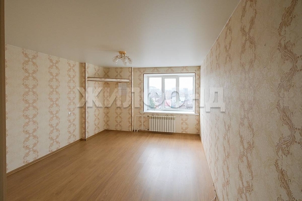 
  Продается 4-комн. квартира, 82.3 м², Вертковская ул, д. 40
. Фото 5.