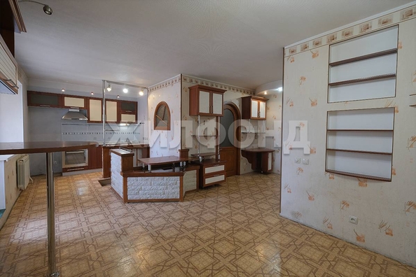 
  Продается 4-комн. квартира, 82.3 м², Вертковская ул, д. 40
. Фото 11.