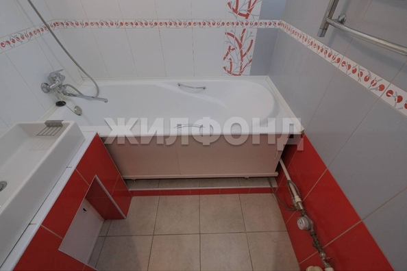 
  Продается 4-комн. квартира, 82.3 м², Вертковская ул, д. 40
. Фото 15.