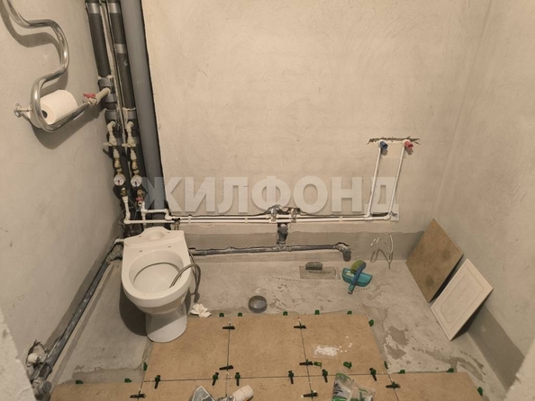 
  Продается 2-комн. квартира, 42.5 м², 3-й микрорайон, д. 20
. Фото 6.