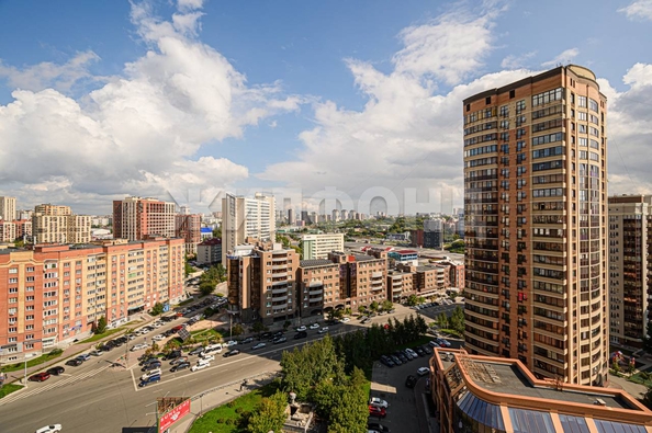 
  Продается 2-комн. квартира, 70.3 м², Орджоникидзе ул, д. 30
. Фото 3.