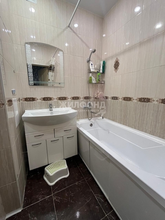 
  Сдается 3-комн. квартира, 74 м², Петухова ул, д. 6/4
. Фото 16.
