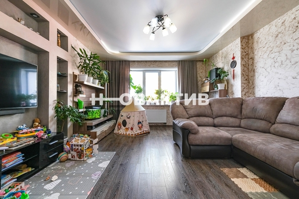 
  Продается 3-комн. квартира, 103 м², Сухарная ул, д. 96/2
. Фото 2.