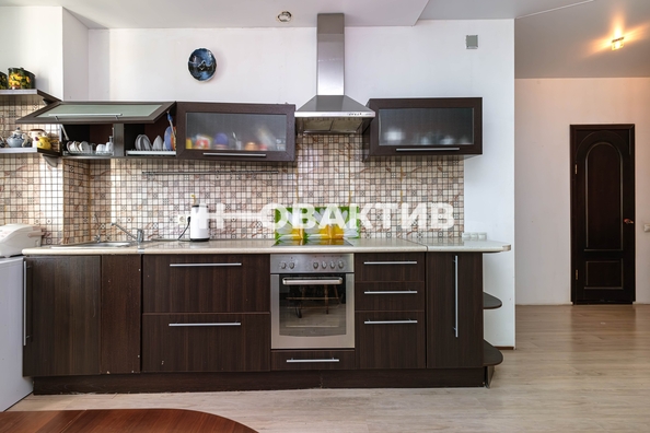 
  Продается 2-комн. квартира, 64.5 м², Галущака ул, д. 15
. Фото 18.