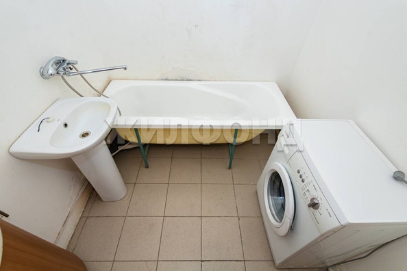 
  Продается 2-комн. квартира, 48.9 м², Петухова ул, д. 160
. Фото 7.