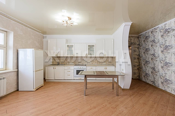 
  Продается 2-комн. квартира, 91.2 м², Железнодорожная ул, д. 12
. Фото 2.