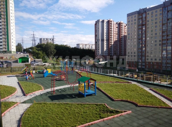 
  Продается 2-комн. квартира, 56 м², Есенина ул, д. 12/2
. Фото 26.