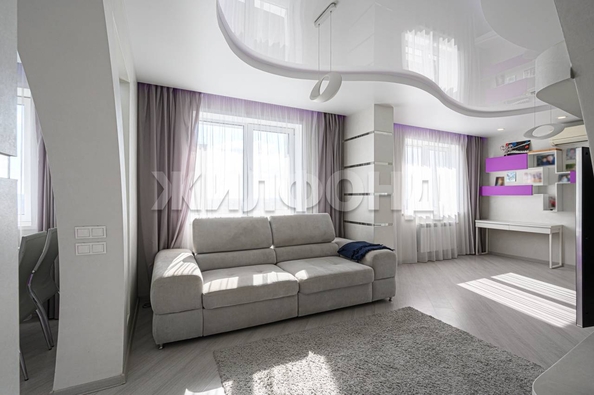 
  Продается 3-комн. квартира, 88.4 м², Романова ул, д. 60/1
. Фото 2.