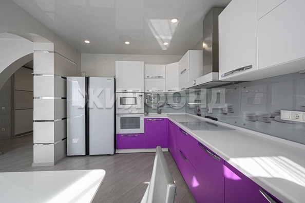 
  Продается 3-комн. квартира, 88.4 м², Романова ул, д. 60/1
. Фото 8.