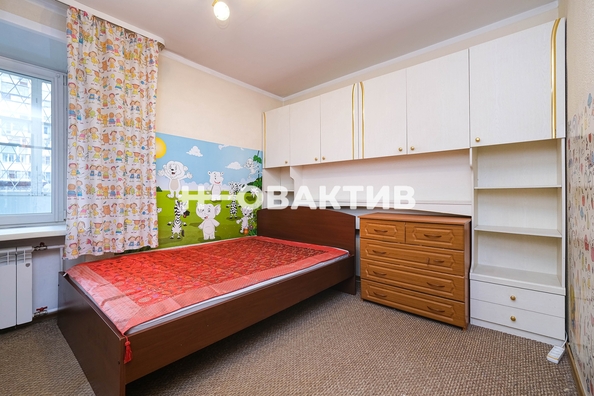 
  Продается 3-комн. квартира, 68 м², Сибирская ул, д. 49
. Фото 28.