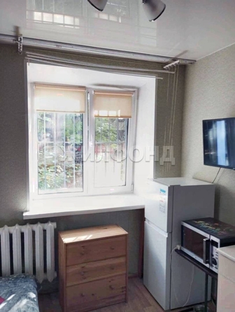 
  Продается 1-комн. квартира, 13.5 м², Пермитина ул, д. 12
. Фото 3.