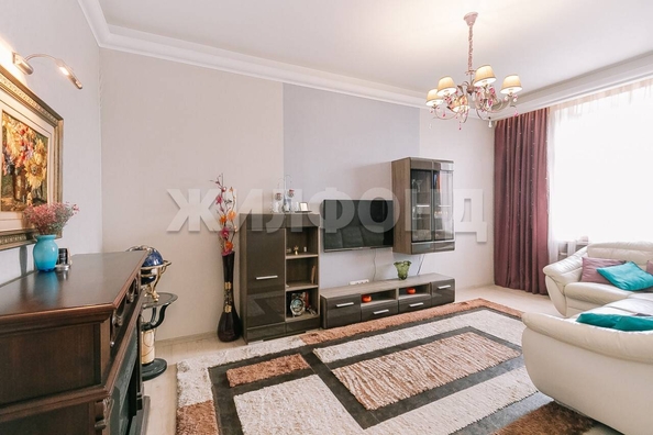
  Продается 3-комн. квартира, 71.2 м², Державина ул, д. 5
. Фото 2.