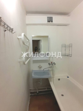 
  Продается 3-комн. квартира, 61.7 м², Героев Труда ул, д. 33
. Фото 5.