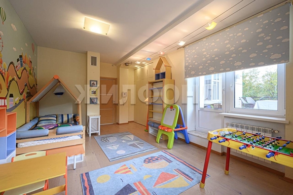 
  Продается 4-комн. квартира, 312 м², Золотодолинская ул, д. 35
. Фото 21.