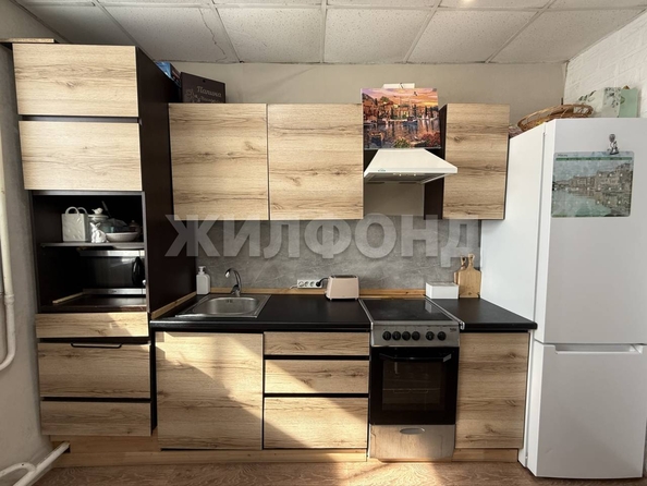 
  Продается 2-комн. квартира, 42.3 м², Коммунистическая ул, д. 11
. Фото 3.