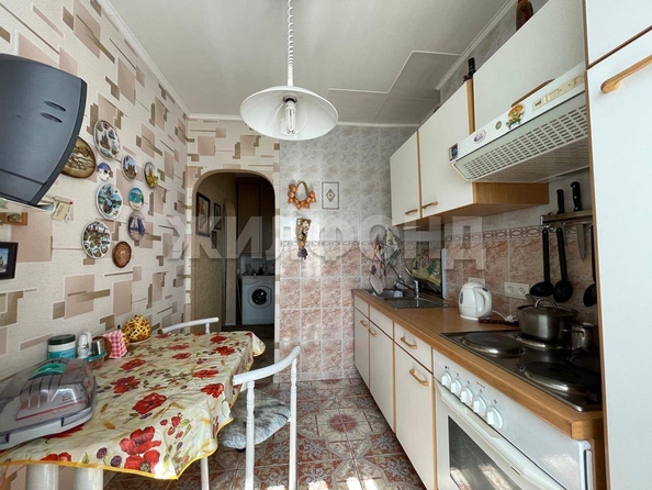 
  Продается 4-комн. квартира, 70.6 м², Кропоткина ул, д. 118/6
. Фото 2.
