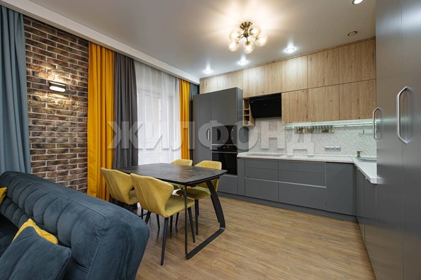 
  Продается 4-комн. квартира, 90.4 м², Связистов ул, д. 154
. Фото 1.
