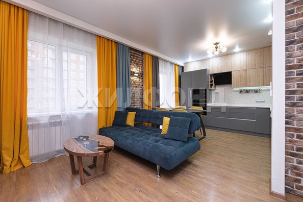 
  Продается 4-комн. квартира, 90.4 м², Связистов ул, д. 154
. Фото 2.
