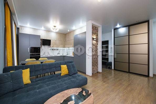 
  Продается 4-комн. квартира, 90.4 м², Связистов ул, д. 154
. Фото 4.