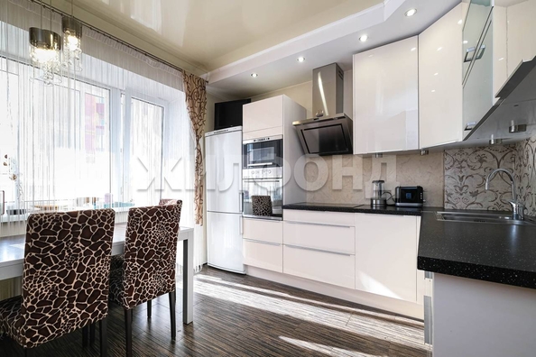 
  Продается 4-комн. квартира, 120.2 м², Адриена Лежена ул, д. 15
. Фото 9.