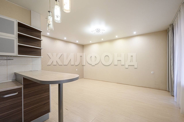 
  Продается 4-комн. квартира, 117 м², Владимировская ул, д. 21
. Фото 6.