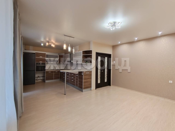 
  Продается 3-комн. квартира, 117 м², Владимировская ул, д. 21
. Фото 1.
