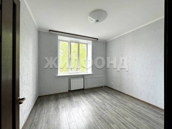 
  Продается 3-комн. квартира, 75.4 м², Титова ул, д. 22
. Фото 5.