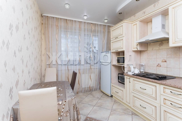 
  Продается 1-комн. квартира, 36 м², Петухова ул, д. 14
. Фото 1.