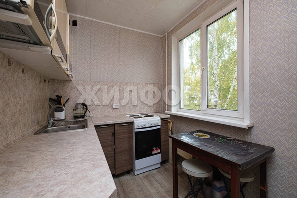 
  Продается 3-комн. квартира, 58.3 м², Полтавская ул, д. 37
. Фото 1.