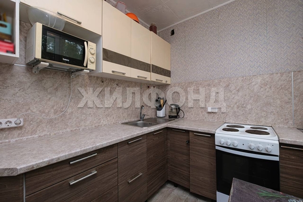 
  Продается 3-комн. квартира, 58.3 м², Полтавская ул, д. 37
. Фото 3.