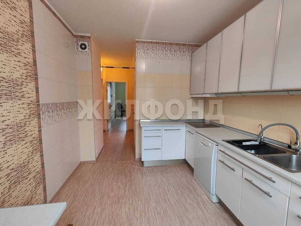 
  Продается 2-комн. квартира, 51.5 м², Федосеева ул, д. 3
. Фото 4.
