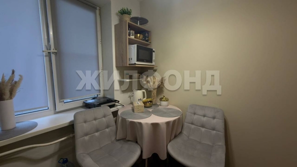 
  Продается 3-комн. квартира, 47.9 м², Есенина ул, д. 20
. Фото 5.