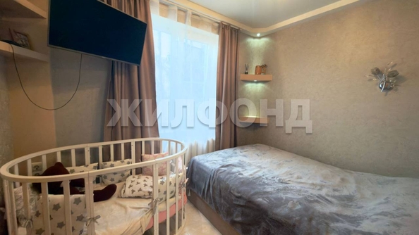 
  Продается 3-комн. квартира, 47.9 м², Есенина ул, д. 20
. Фото 9.
