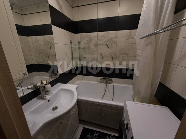 
  Продается 3-комн. квартира, 47.9 м², Есенина ул, д. 20
. Фото 15.