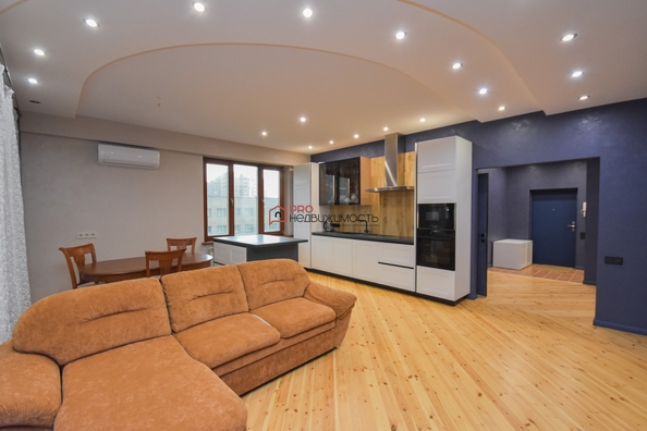 
  Продается 4-комн. квартира 130 м². Фото 1.