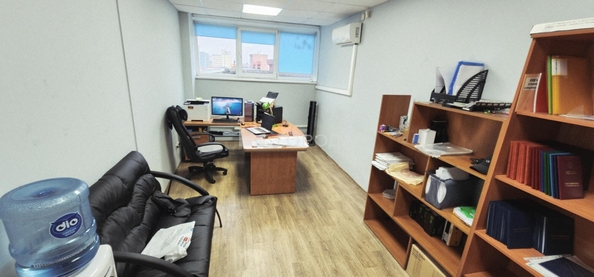 
  Сдается офис 56.2 м². Фото 1.
