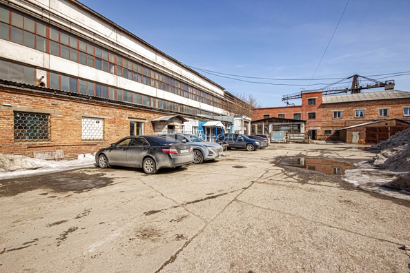 
  Сдается склад 2500 м². Фото 1.