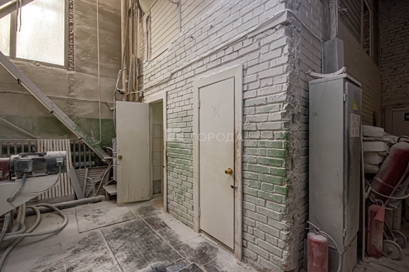 
  Сдается склад 2500 м². Фото 21.
