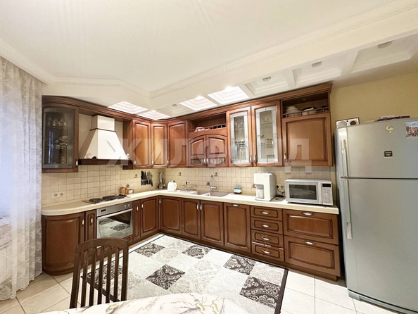 
  Продается 4-комн. квартира 131 м². Фото 1.