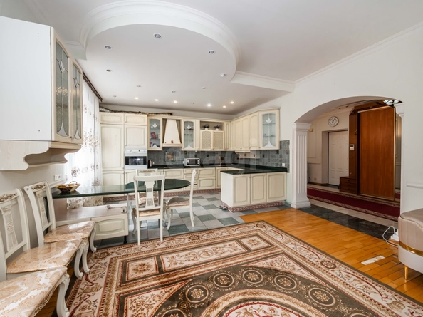 
  Продается 4-комн. квартира 204.8 м². Фото 4.