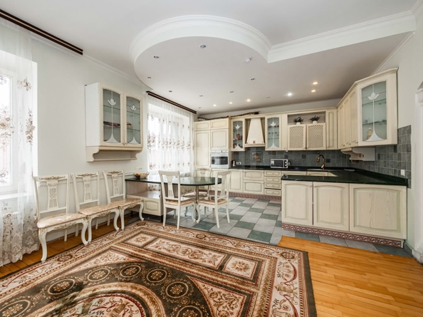 
  Продается 4-комн. квартира 204.8 м². Фото 5.